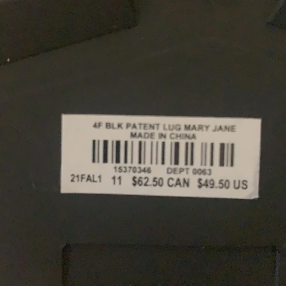 Torrid NWT Size 11WW Lug Mary Jane Oxford Patent Faux Leather Black Shoes - Picture 10 of 11